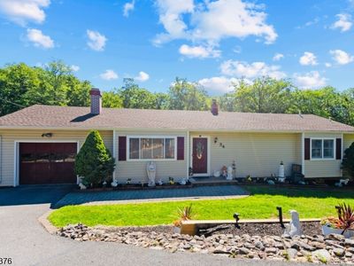 54 Navajo Trl, West Milford, NJ, 07480
