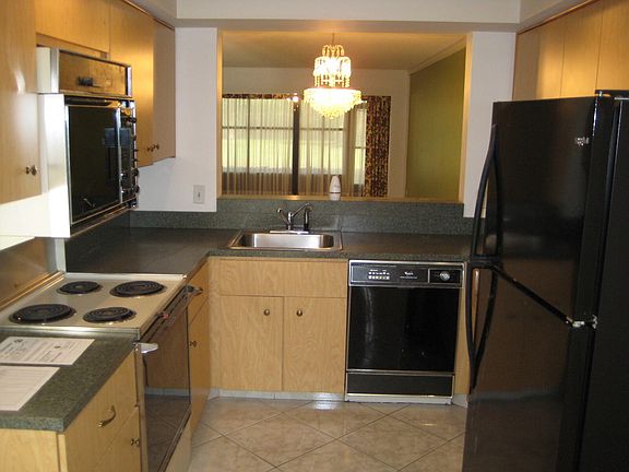 3rd image of 5153 Oak Hill Road #511