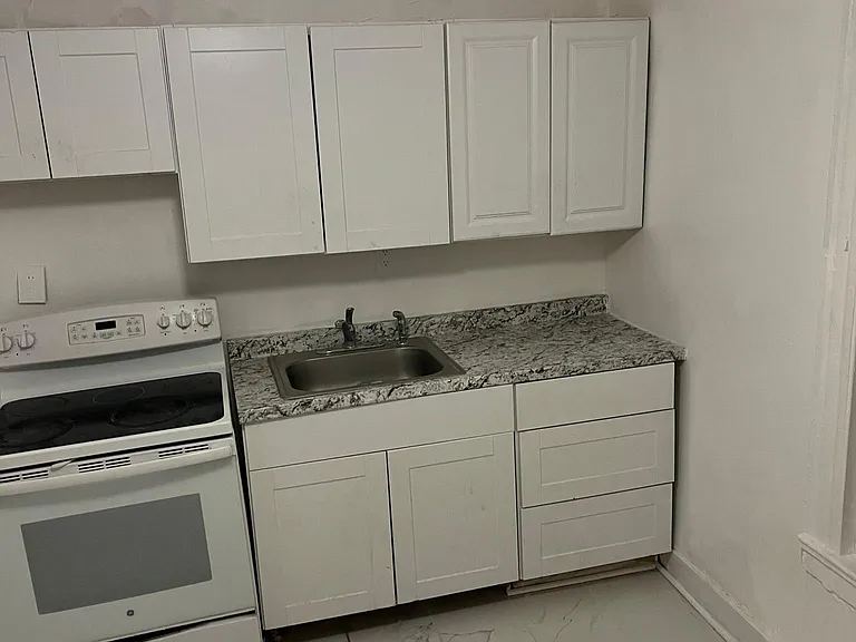 121 Waterville St #2 — Photo 10