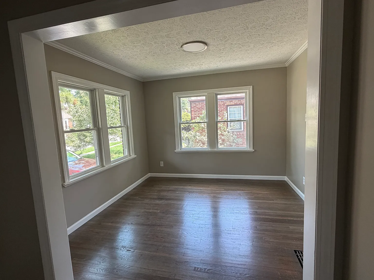 2 bed, 672 sqft, $1,195 — Photo 2