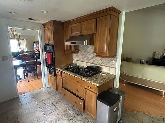 5th image of 15616 New Hampton St