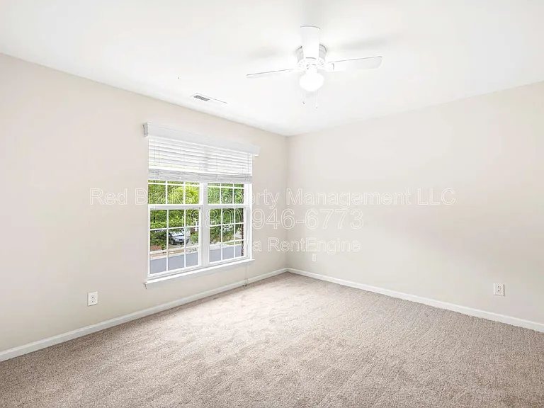 15426 Canmore St — Photo 16