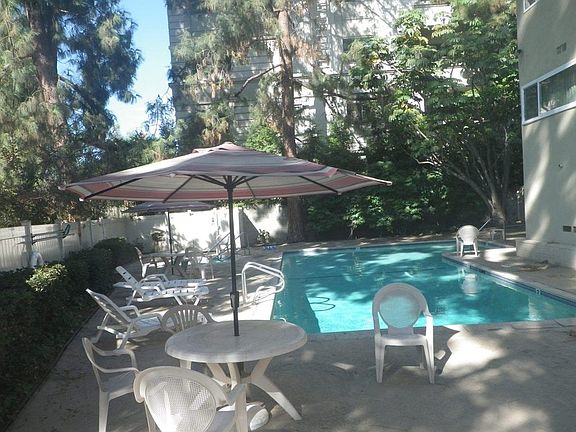 3rd image of 11138 Aqua Vista St APT 45