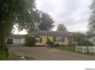 16693 Newmansville Ave, Petersburg, IL 62675