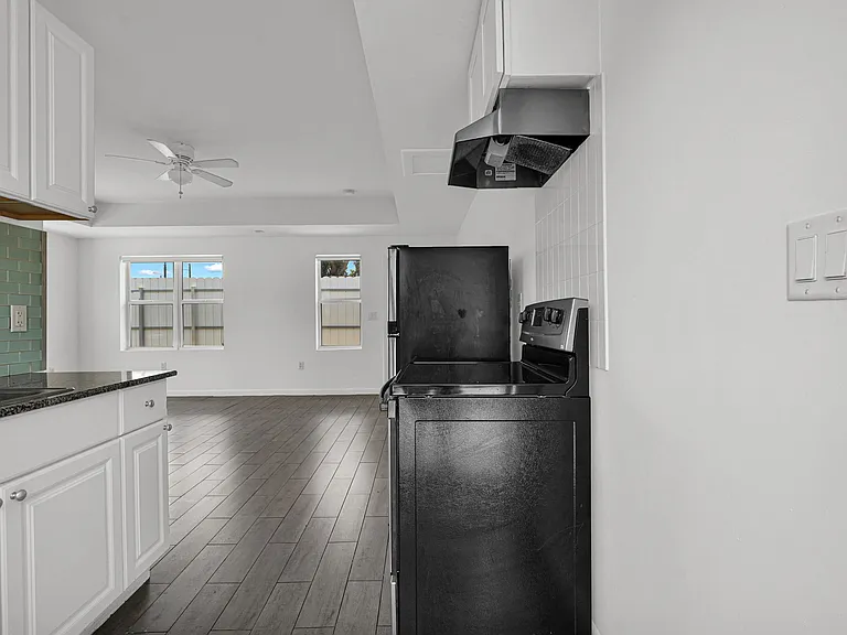 529 NW 88th St #3 — Photo 3