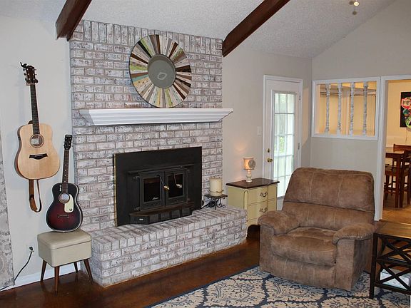 3rd image of 109 Belle Meade Dr #4