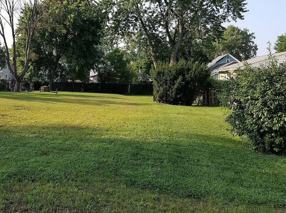 2nd image of 425 W Friendship St