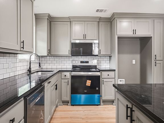 5th image of 1503 E 9th Ave