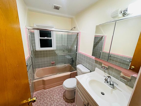 3rd image of 8625 Winchester Blvd