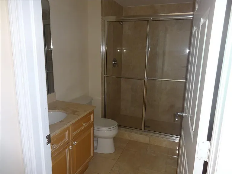 100 Birch Rd #1106B — Photo 21