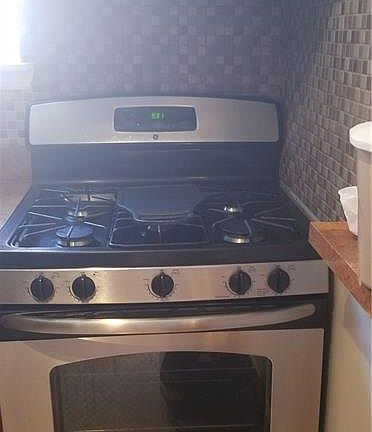 5th image of 3129 Seymour Ave #2