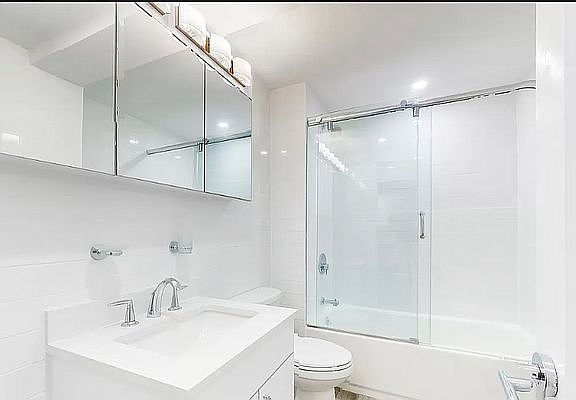 3rd image of 115 E 31st St APT 3