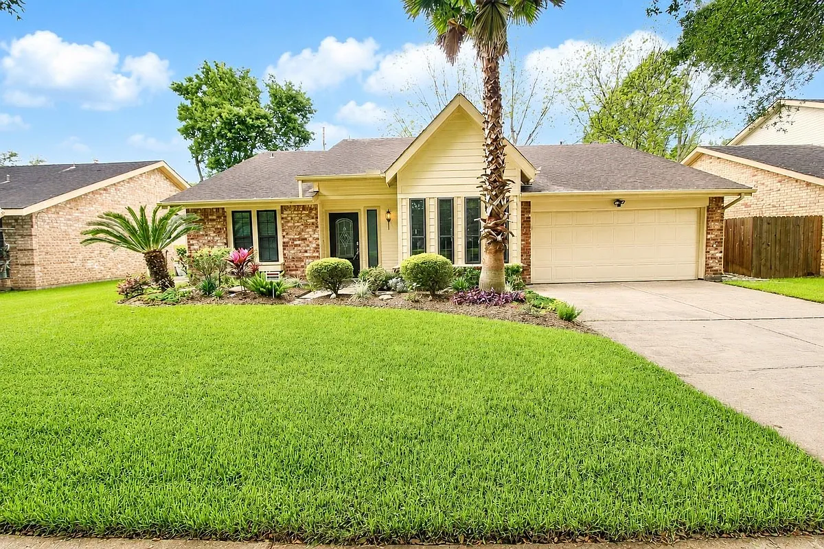 Building Photo - 3206 Pecan Point Dr