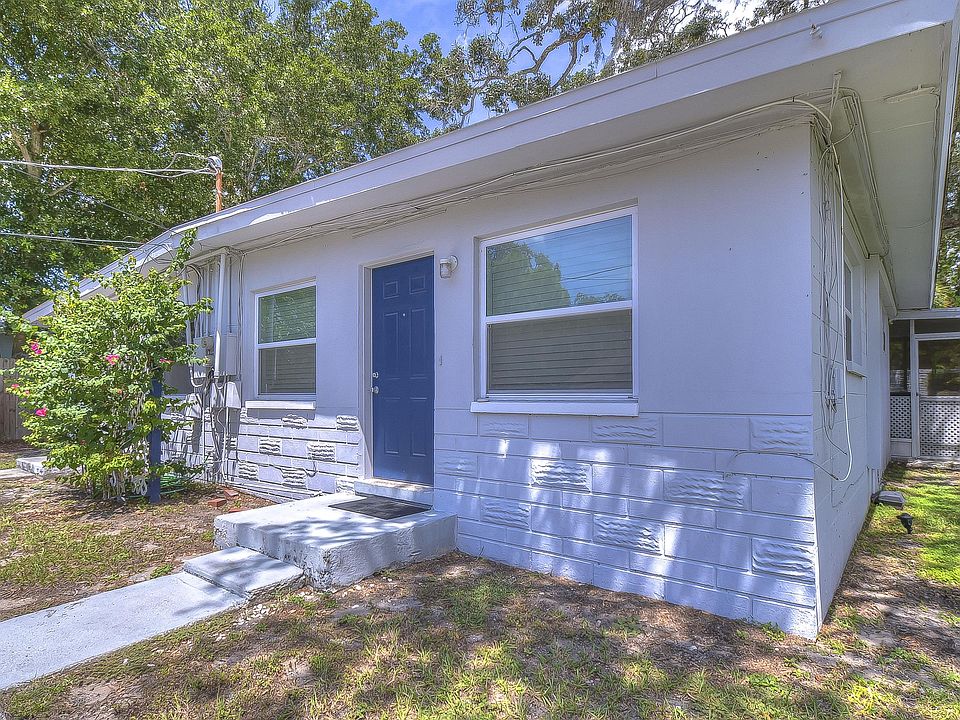 2nd image of 220 3rd St NW #220
