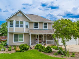 W235S7620 Vernon Hills Dr, Big Bend, WI 53103