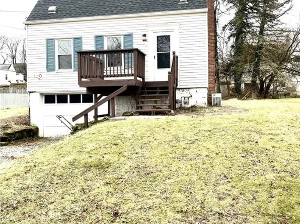 216 Bettis Rd, Dravosburg, PA 15034