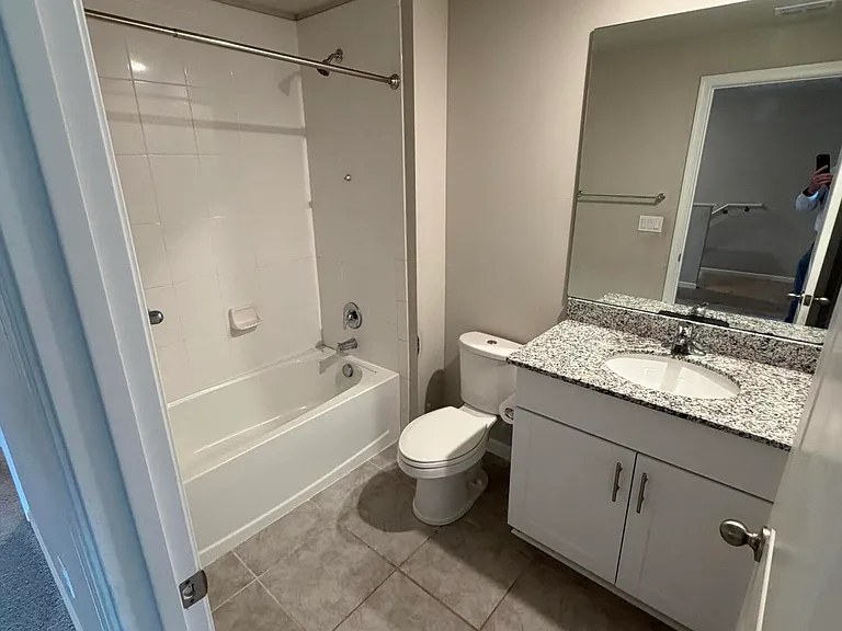 342 SE Angler Dr — Photo 9