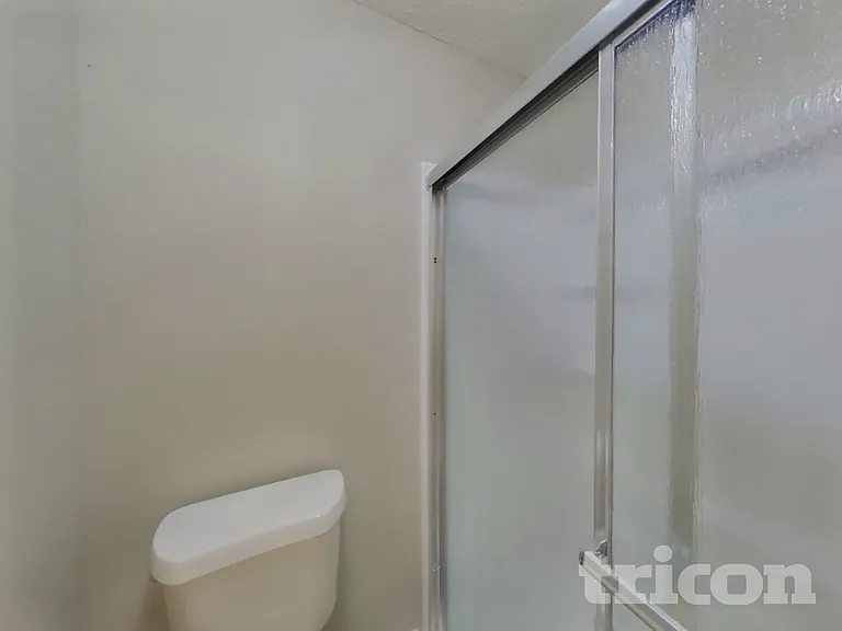 419 Windhurst Dr — Photo 24