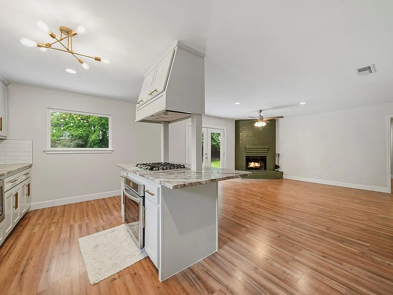 10658 Northbrook Dr — Photo 11
