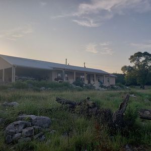 684 Spicer Loop, Kerrville, TX, 78028