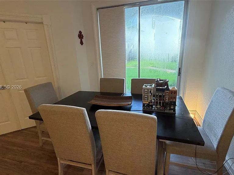 735 SW 148th Ave #1711 — Photo 11