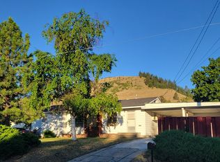 1402 Oak St, La Grande, OR 97850