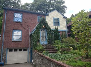 262 Russett Rd, Brookline, MA 02467