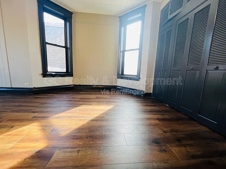 3408 N Greenview Ave #2 — Photo 4