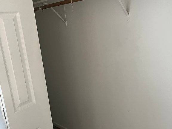 4th image of 524 E Hauert St #4