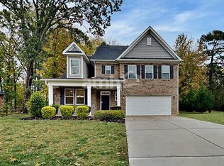 3010 Phillips Fairway Dr, Charlotte, NC 28216