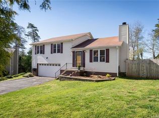 10 Wildwood Ln, Weaverville, NC 28787