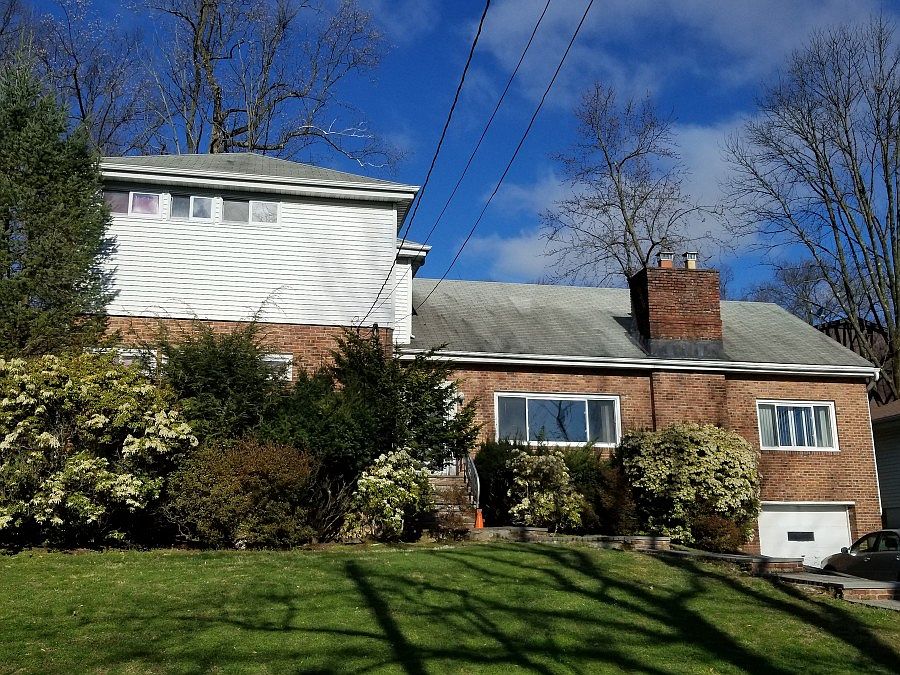 1st image of 8 Crestwood Dr