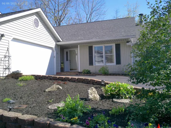 3915 S Sage Ct, Bloomington, IN 47401