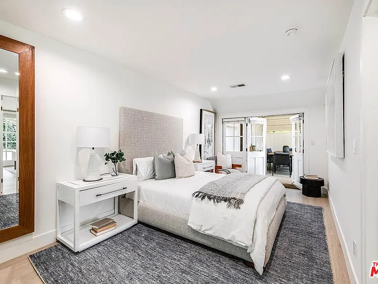 547 Loring Ave — Photo 33