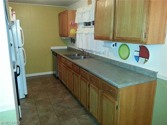 4th image of 2369 Richmond Rd