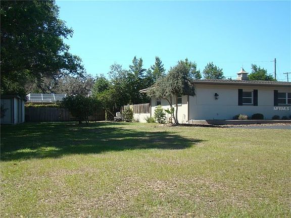 2nd image of 1500 Oakadia Dr E