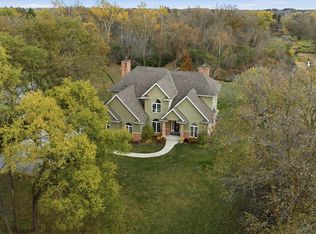 10038 N Cedarburg Rd, Mequon, WI 53092