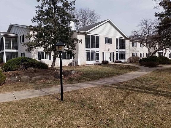 3rd image of 1518 Golf View Road #C