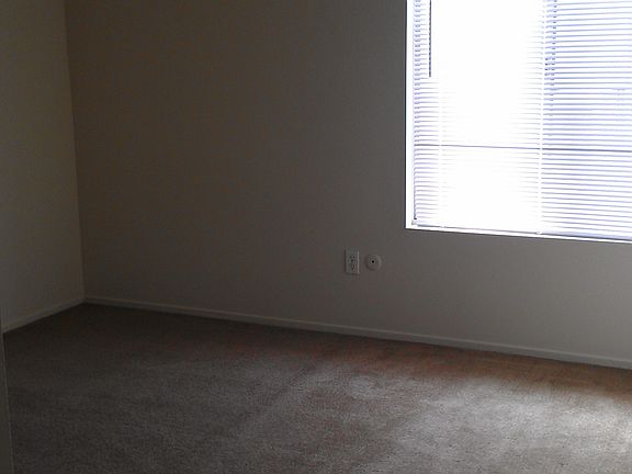 4th image of 2035 W 157th St APT 3
