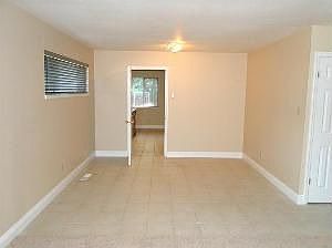 3rd image of 16 Manley Ct
