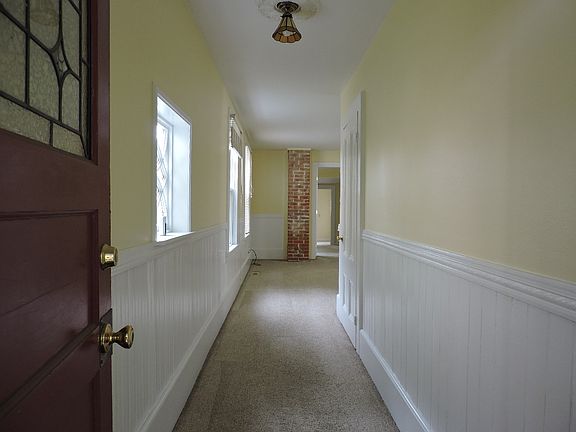 3rd image of 1919 10th St