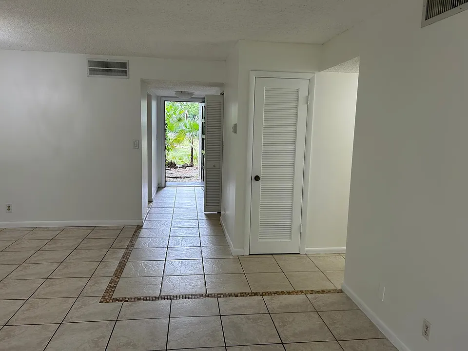 3300 Spanish Moss Ter #103