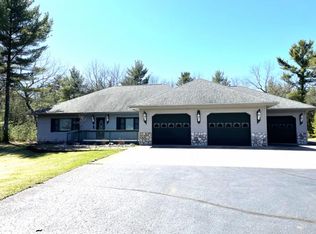 3669 Rollin Hill Ct, Oscoda, MI 48750