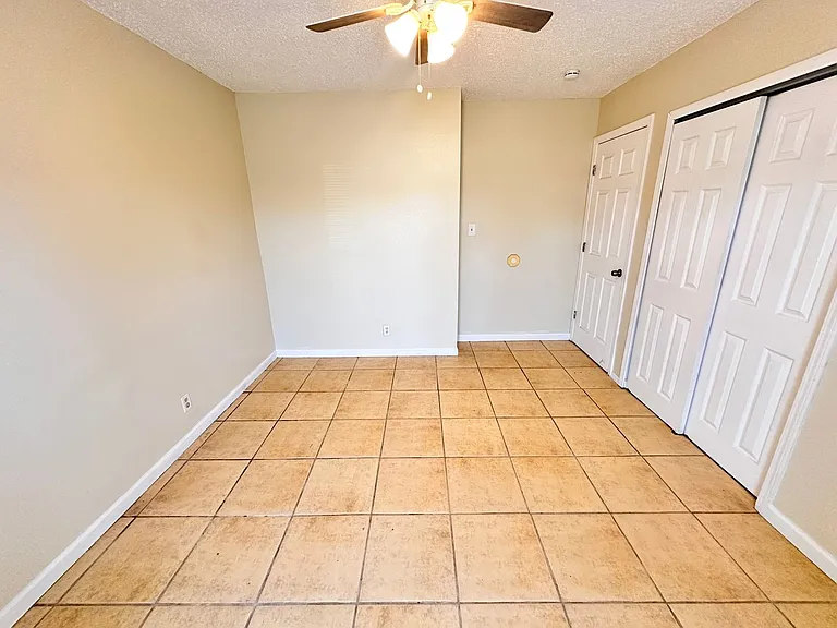 1785 Alpha Ct SE — Photo 20