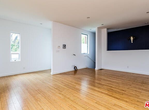 4th image of 540 Vernon Ave Unit 1/2