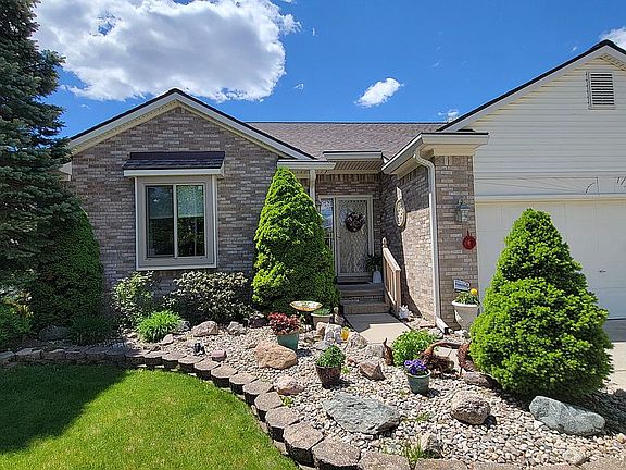 2nd image of 7382 Meadow Ln