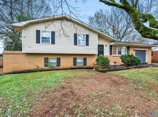 9021 Craigmont Rd SW, Huntsville, AL 35802