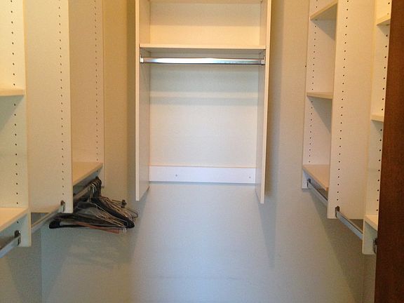 3rd image of 547 Monticello Ave APT D