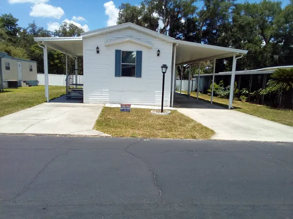 4713 Goldfinch Dr, Zephyrhills, FL 33541