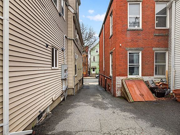4th image of 88 Trenton St